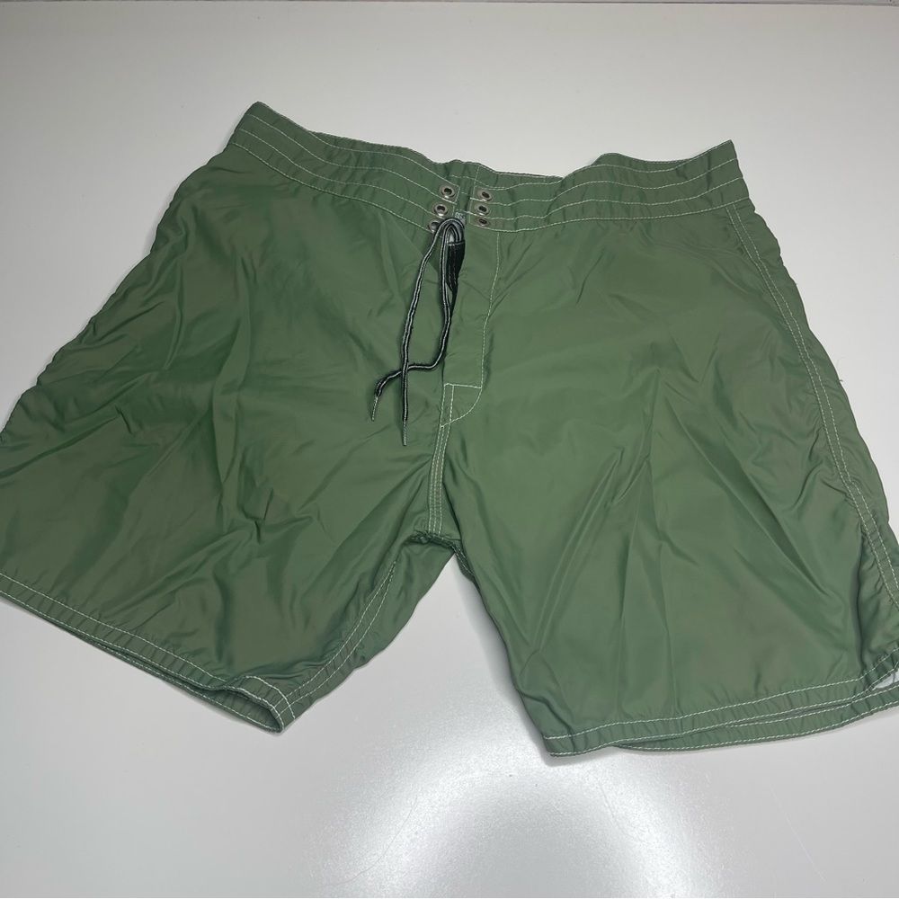 Birdwell Beach Britches Outdoor Board Shorts Size 34W x 6IS in Army Green